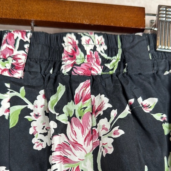 Vintage Hattie Carnegie 100% Silk Pleated Shorts Small Flowy Boho High Waist - Picture 8 of 14